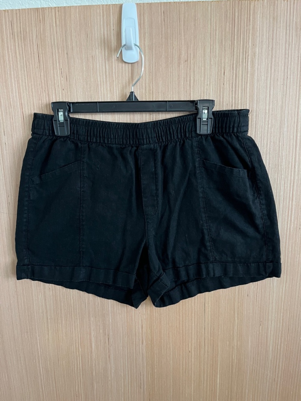 Old Navy high rise shorts black linen/rayon blend size medium